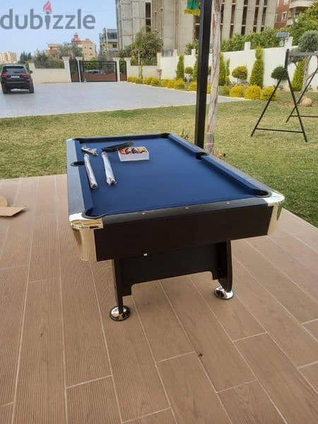 billiard table 0