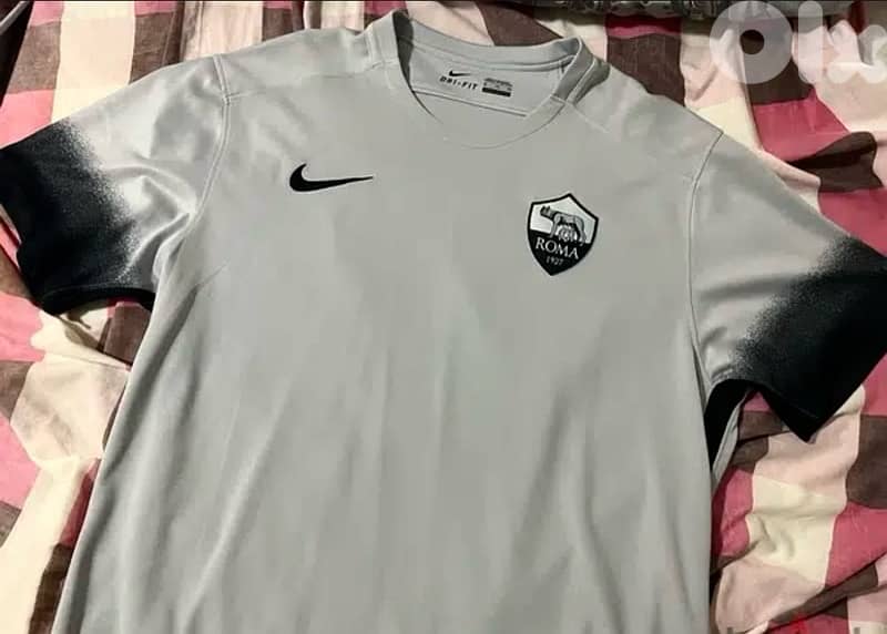 Roma FC totti 10 2015 third nike limited edition jersey 1