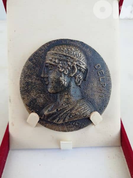 old medal 0