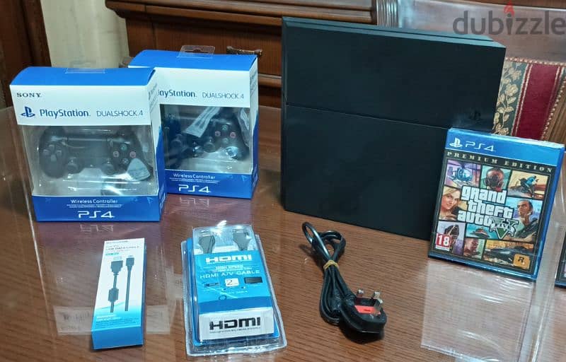 200$ Playstation 4 European with 2 New controller +ga5 2