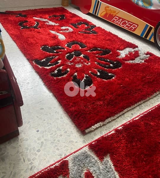 سجادة عدد ٢ نوعية ممتازة  ومرتبين    قياسها ٢ مترين ب ١ متر 0