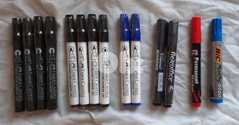 Marker permanent and whiteboard 0
