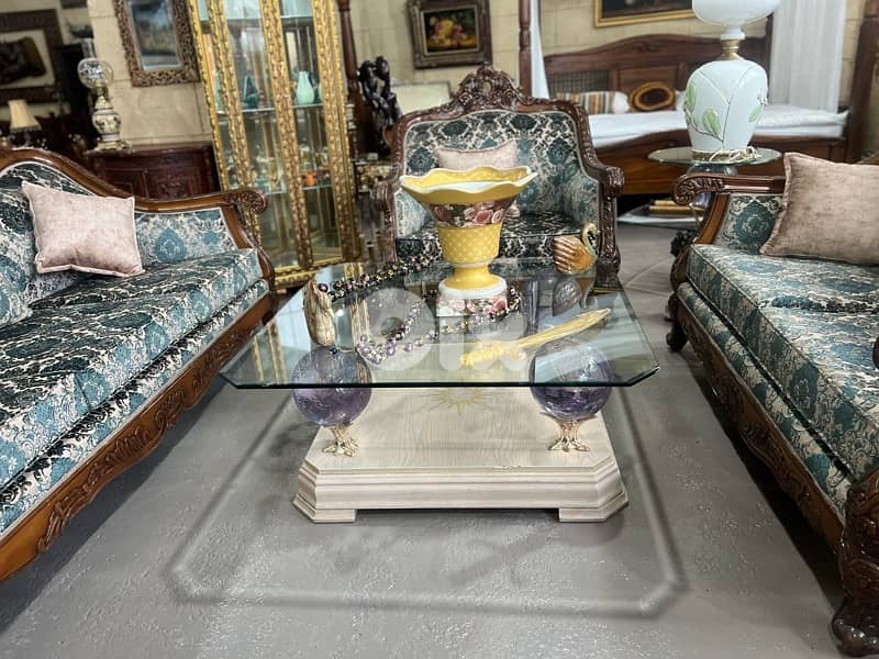 salon with tables made in spain 3