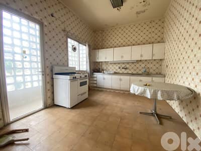 Adonis 245m2 | Luxury | Prime Location | Mint Condition | EL/IV |