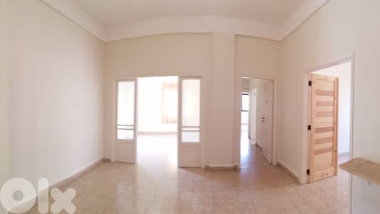 L04365-Nice Office For Rent In A Prime Location In Badaro
