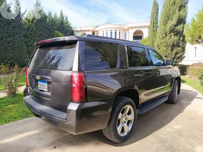 Tahoe LTZ 4WD 7-seats Captain Chairs, black leather