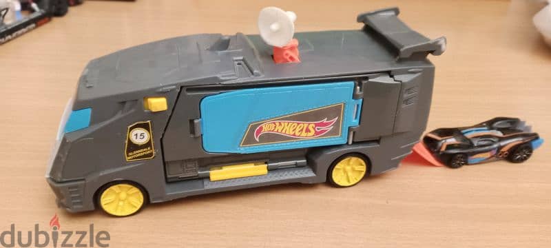 hot wheels truck for 8$ 0