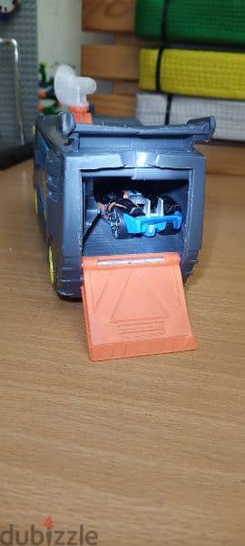 hot wheels truck for 8$ 1