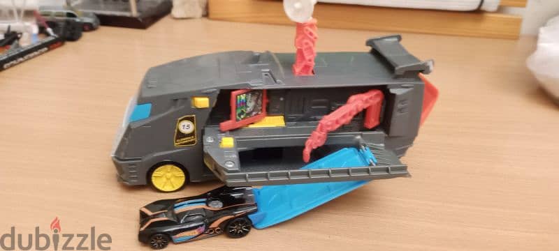 hot wheels truck for 8$ 3