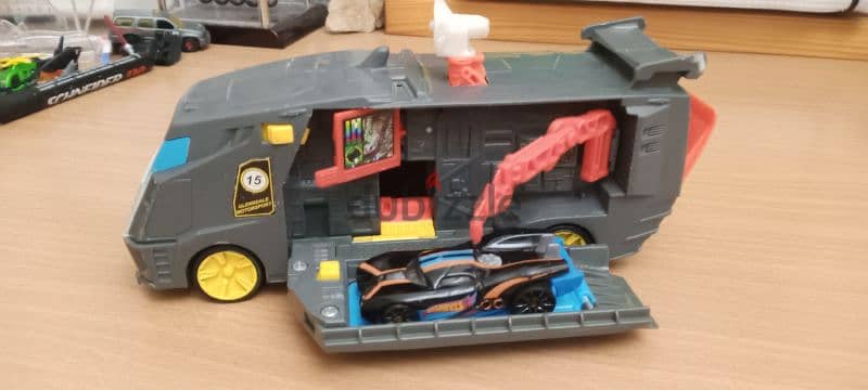 hot wheels truck for 8$ 4
