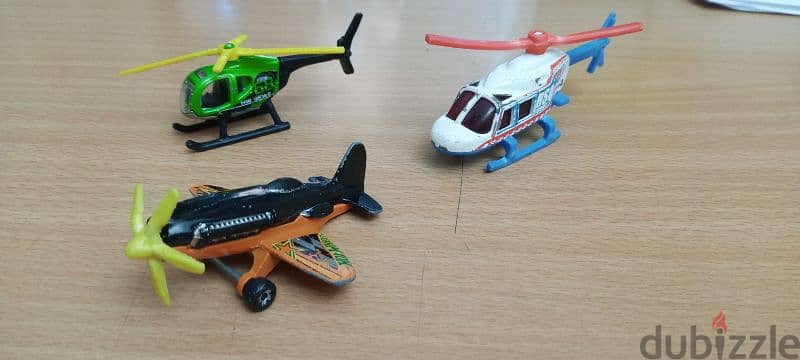 hot wheels planes 4$ EACH 1