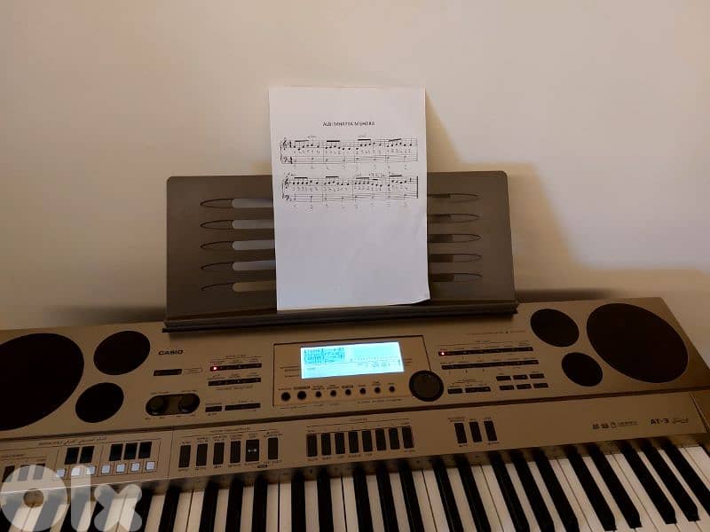 Piano casio english and arabic +stand 0