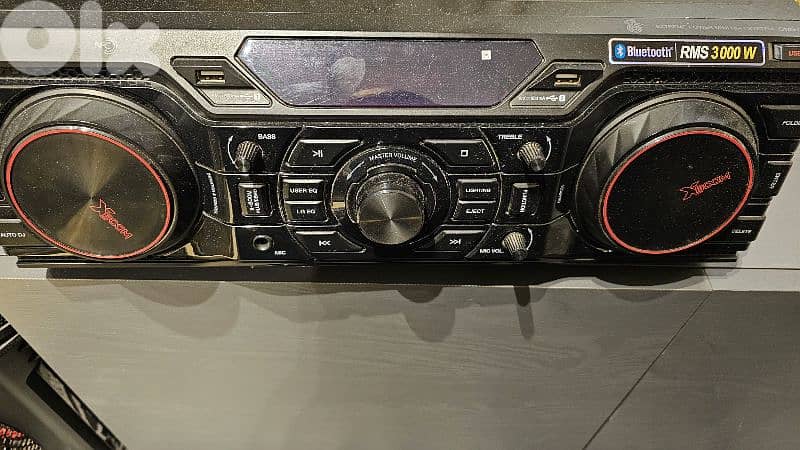 LG XBOOM CM9750 Audio Hi-Fi Party System 2