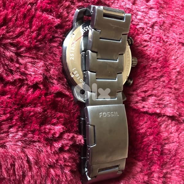 جديدة بالبوكس new fossil original for sale in tripoli((hottt pricee 4