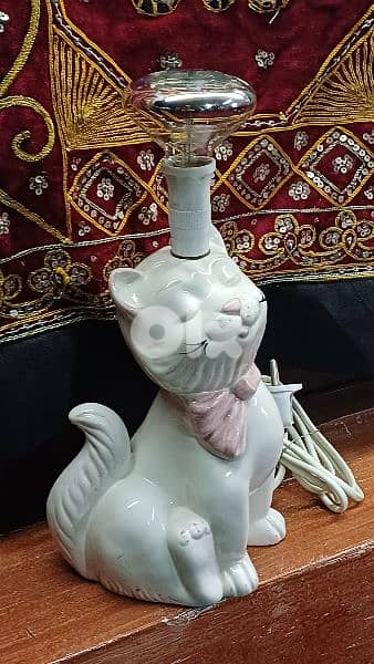 antique 0