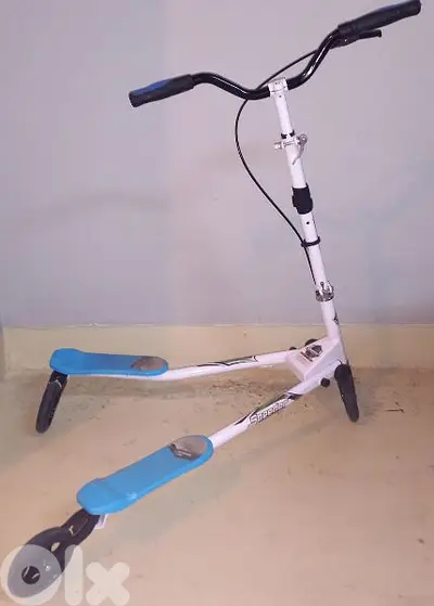 Bleu Scooter Speeder New (Not Used)