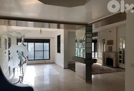 400SQ IN ADMA SUPER PRIME LOCATION SPACIOUS , AD-157