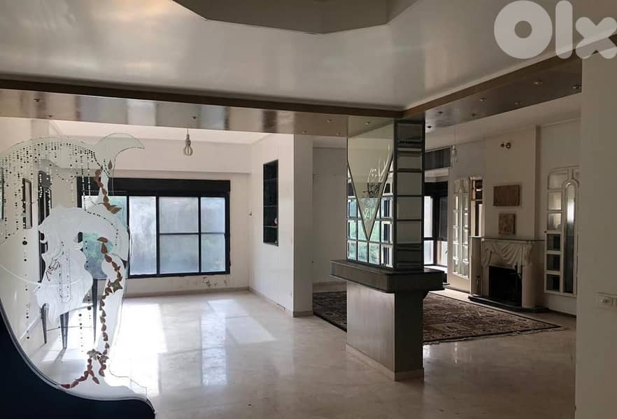 400SQ IN ADMA SUPER PRIME LOCATION SPACIOUS , AD-157 0