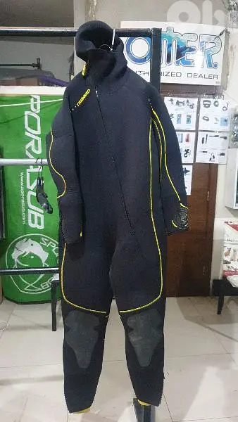 5mm 185 $ tribord france xl , xxl , xxxl