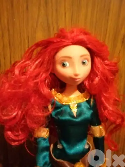 MERIDA -BRAVE DISNEY Pixar Great dressed doll. Articulated hands=25$
