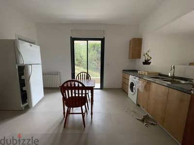 L14245-Spacious Deluxe Apartment for Sale In Baabdat
