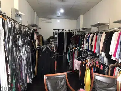 للبيع ديكور محل