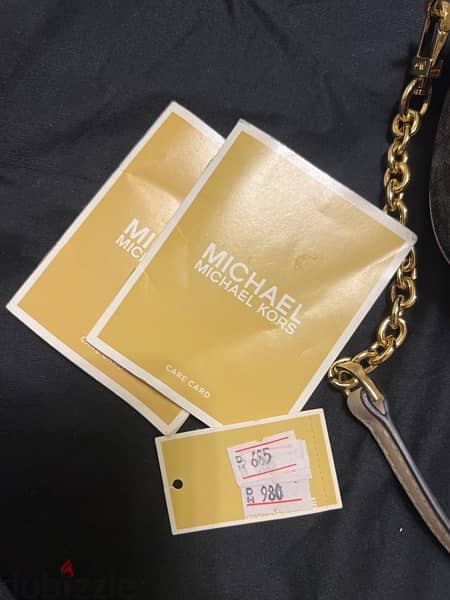authenthic michael kors bag, small oval 1