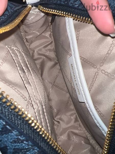 authenthic michael kors bag, small oval 3