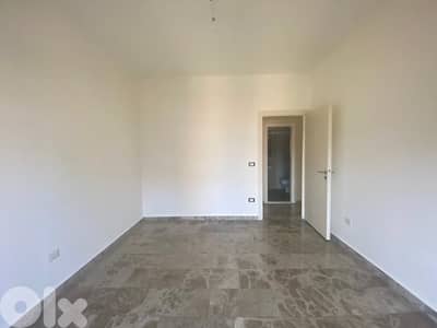 MAR ELIAS CHEHADEH STREET (260SQ) 4 BEDROOMS , (MA-127)
