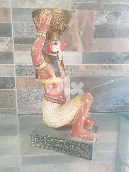 statue 0