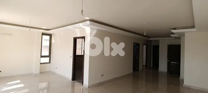 L12153-Spacious Apartment for Sale In Shayle