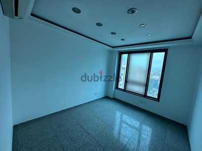 Office for rent in Jdeideh مكتب للإيجار على طريق جديدة