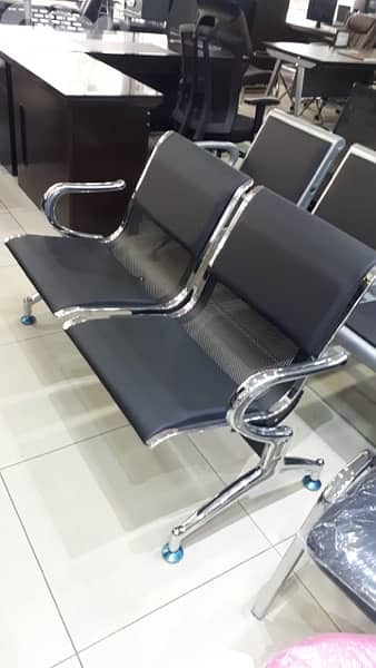 waiting bench 2s 0