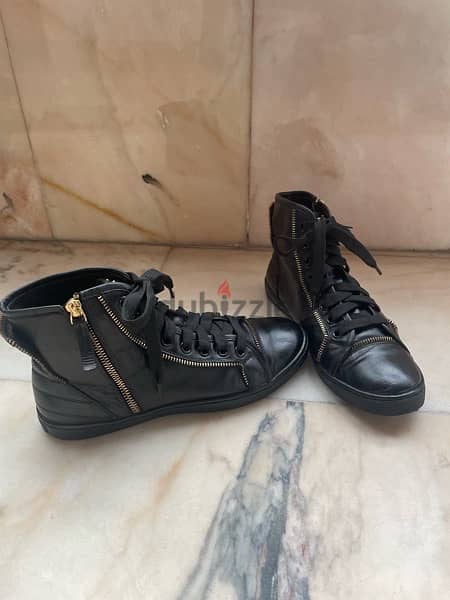 Louis Vuitton 2