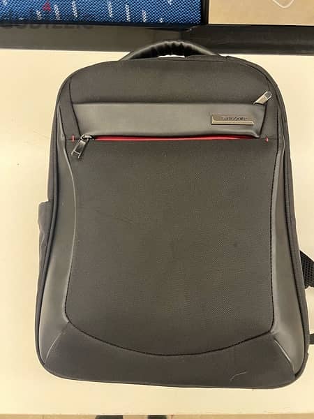 Samsonite laptop bag almost new 2
