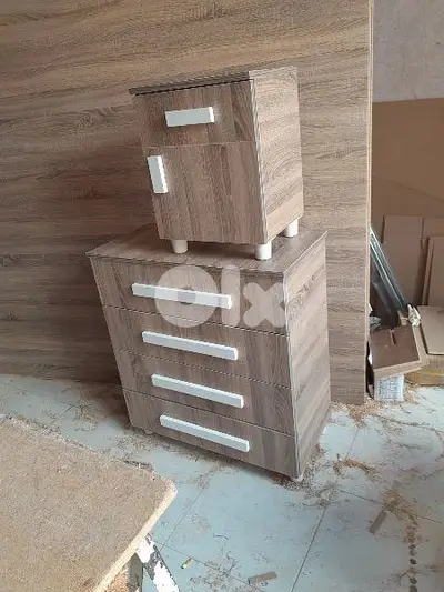 شفنيرة اربع جوارير عرض 80 سم مع كمدينة صغيرة
