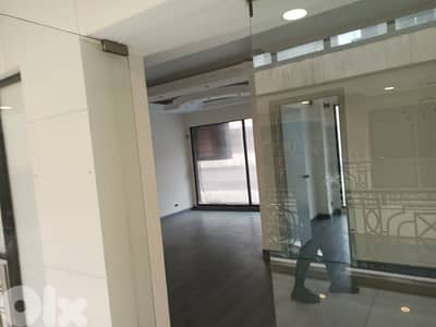 65 Sqm | Shop For Rent in Verdun