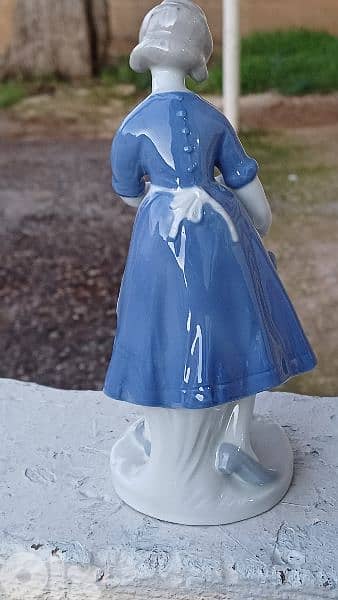 antique 3