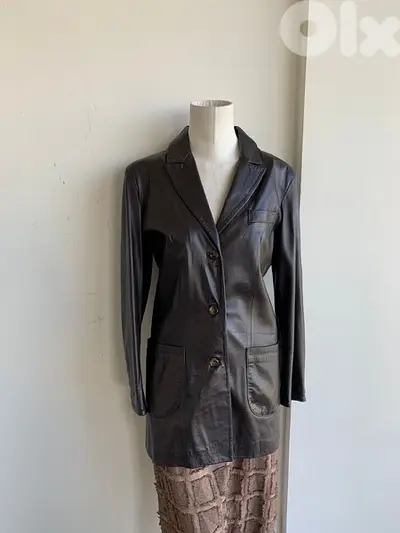 •Douglas chocolate brown genuine lamb leather coat made in Italy