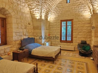 L14458-Traditional Lebanese Old House with Land for Sale in Ghadir
