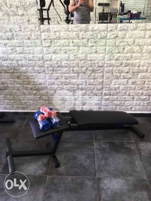 adjustable bench heavy duty with dumbels 1