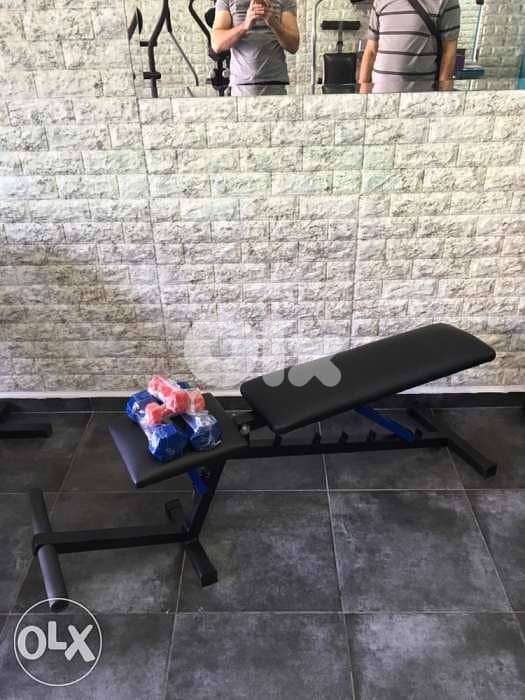 adjustable bench heavy duty with dumbels 2