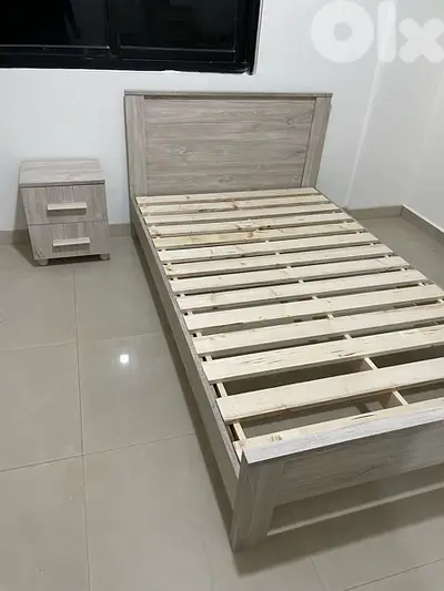 تخت مفرد ونص جديدة من المعمل بافضل الاسعار