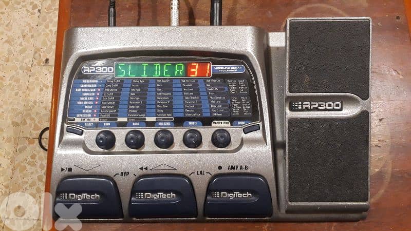 Digitech RP300 Modeling Guitar Processor effects & rythms  still new 7