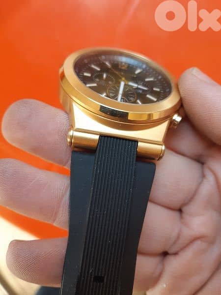 M K Michael Kors 4