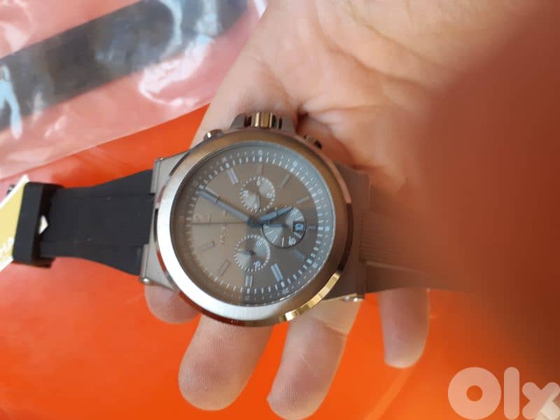 M K Michael Kors 10