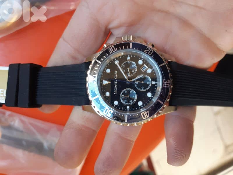 M K Michael Kors 11