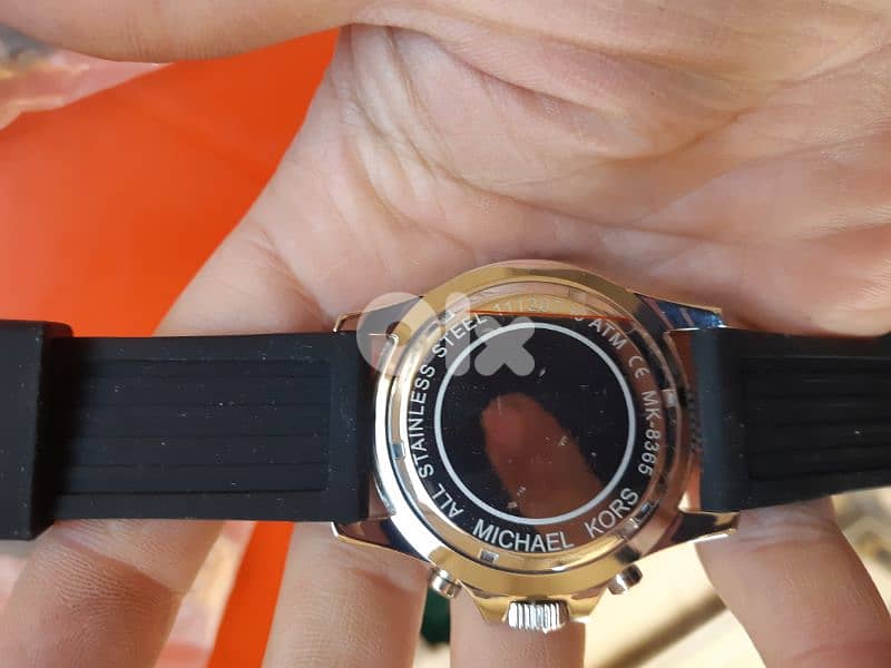 M K Michael Kors 12