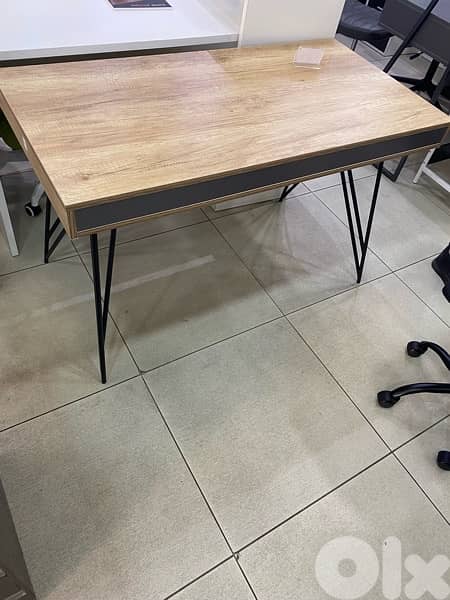 desk 120 0
