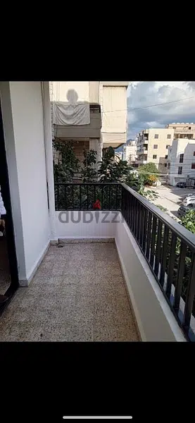 شقة للإيجار في زوق مكايل